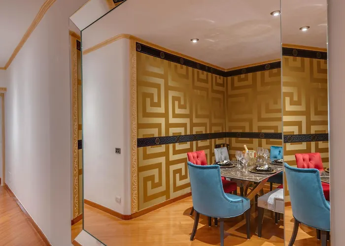 Apartment Spanish Steps Versace Style With Jacuzzi *