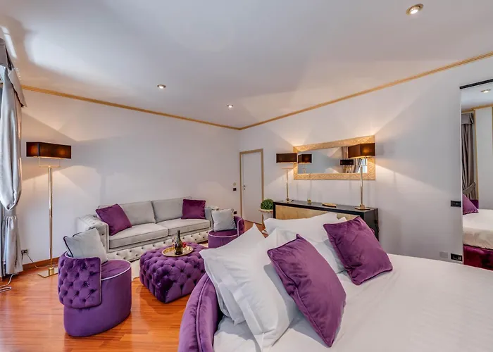 Apartment Spanish Steps Versace Style With Jacuzzi *