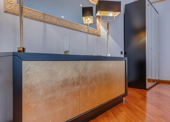 Spanish Steps Versace Style With Jacuzzi Apartment *