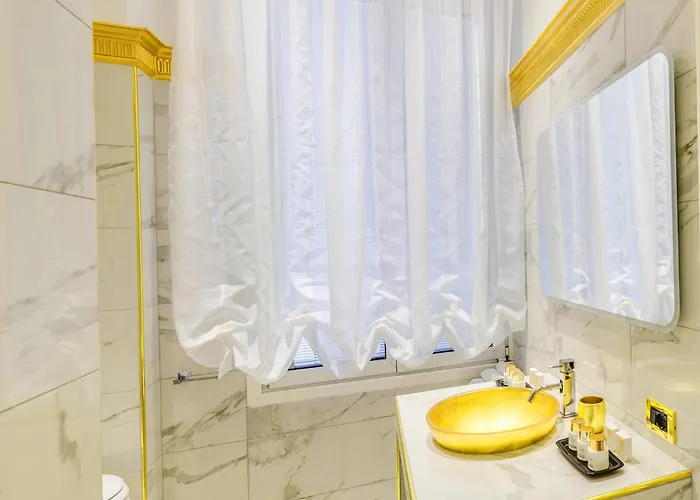 Spanish Steps Versace Style With Jacuzzi Apartment *