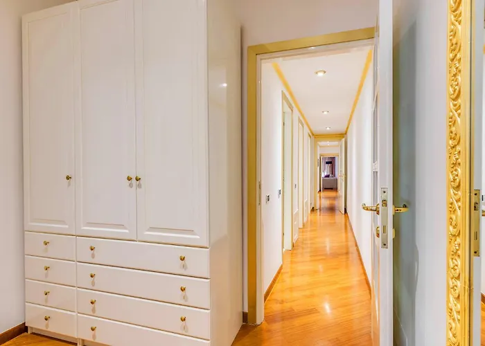 Spanish Steps Versace Style With Jacuzzi Apartment Rom